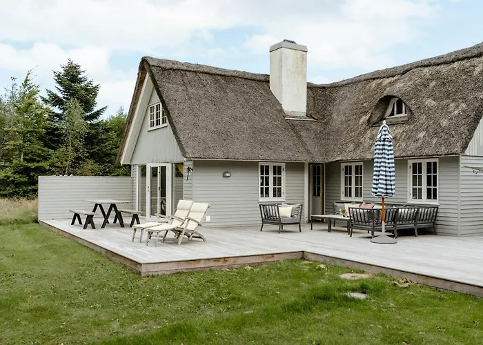 Holiday home Thatched Hideaway At Svinklov Forest Edge Fjerritslev