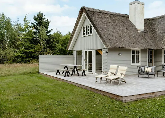 Thatched Hideaway At Svinklov Forest Edge Holiday home